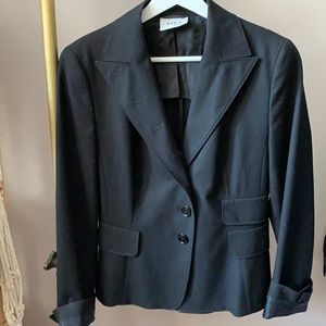 AKRIS Punto Classic Black Wool Blazer Size 8